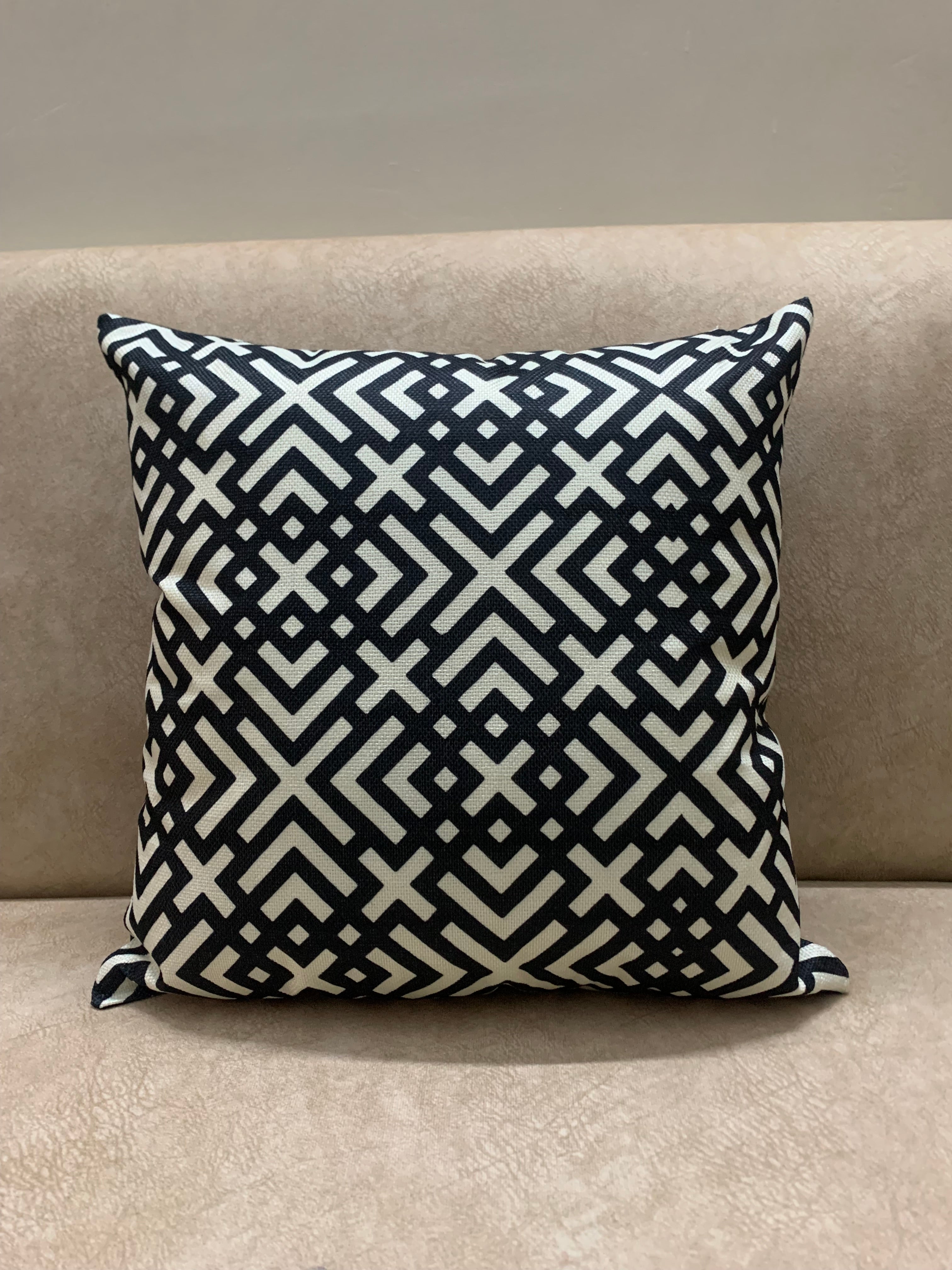 Modern Geometric Black and White Printed Cushion Cover 17*17